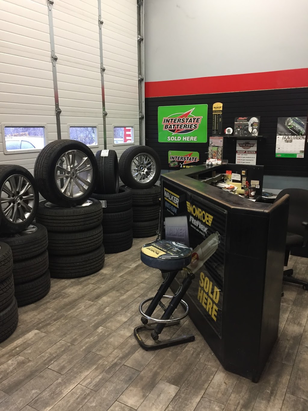 John Victors Automotive Repair Services | 2320 Dixie Rd, Mississauga, ON L4Y 1Z4, Canada | Phone: (905) 275-7900