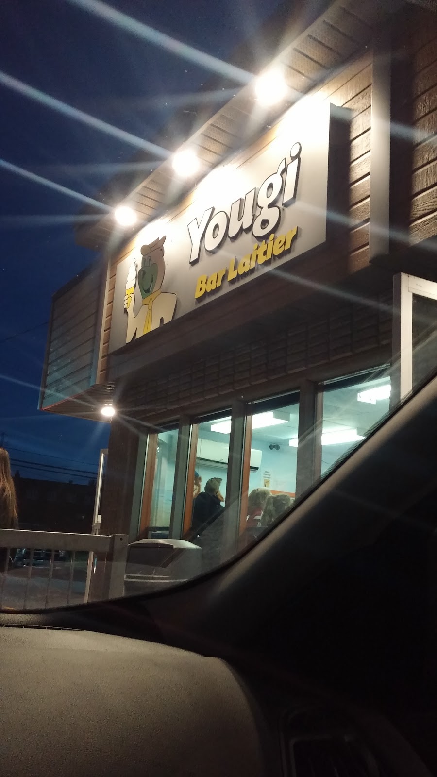 Yougi Milk Bar | 79 Boulevard Georges-Gagné S, Delson, QC J5B 2E5, Canada | Phone: (450) 638-0034