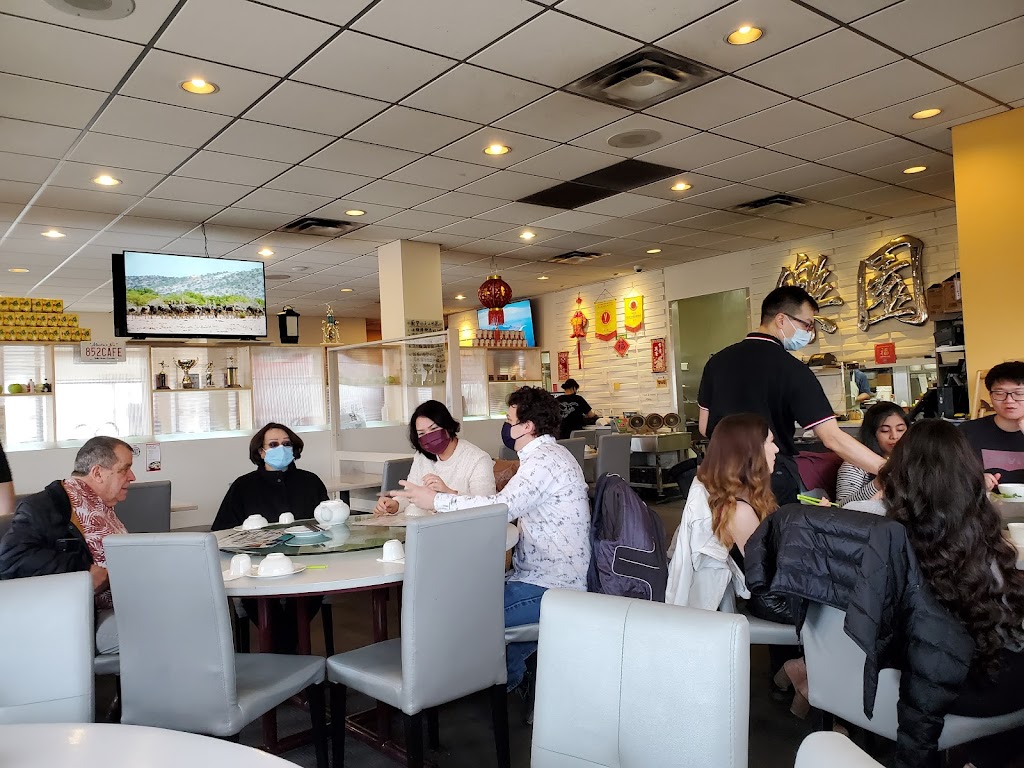 852 Hong Kong Cafe | 3040 Calgary Trail NW, Edmonton, AB T6J 7C2, Canada | Phone: (780) 440-1328