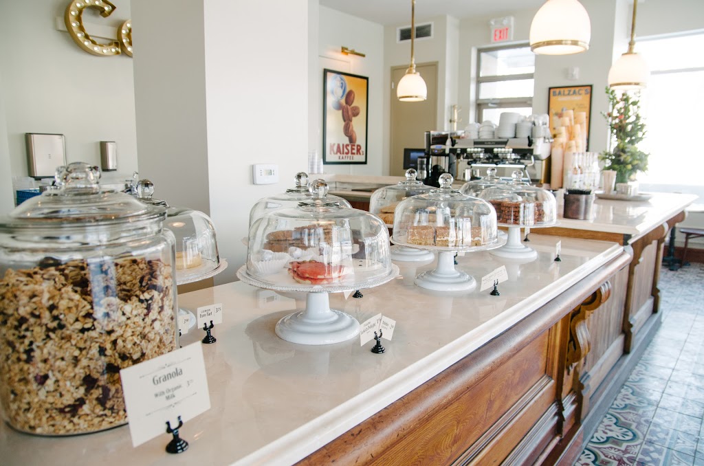 Balzacs Guelph | 5 Gordon St #100, Guelph, ON N1H 4G8, Canada | Phone: (519) 265-8828