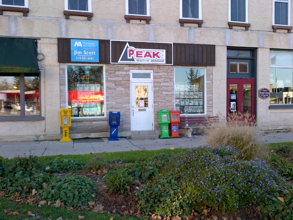 Peak Realty Ltd Brokerage | 90 Peel St, New Hamburg, ON N3A 1E3, Canada | Phone: (519) 662-4900