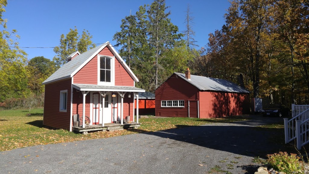 Our Space the Perfect Place B&B | 964 County Rd 11, Picton, ON K0K 2T0, Canada | Phone: (613) 393-1816