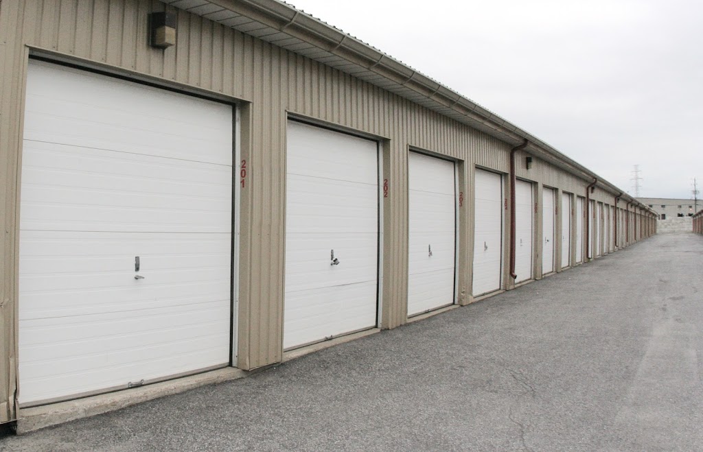 Entreposage Fantastik | 2580 Rue Jean Désy, Longueuil, QC J4G 1G5, Canada | Phone: (450) 674-8989