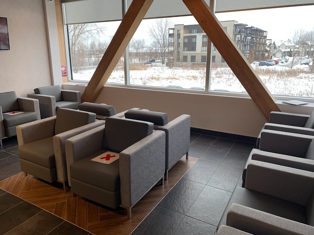 Lacroix Surgery Private - Laval | 1500 R. Montgolfier Local 202, Laval, QC H7T 0A2, Canada | Phone: (450) 250-9110