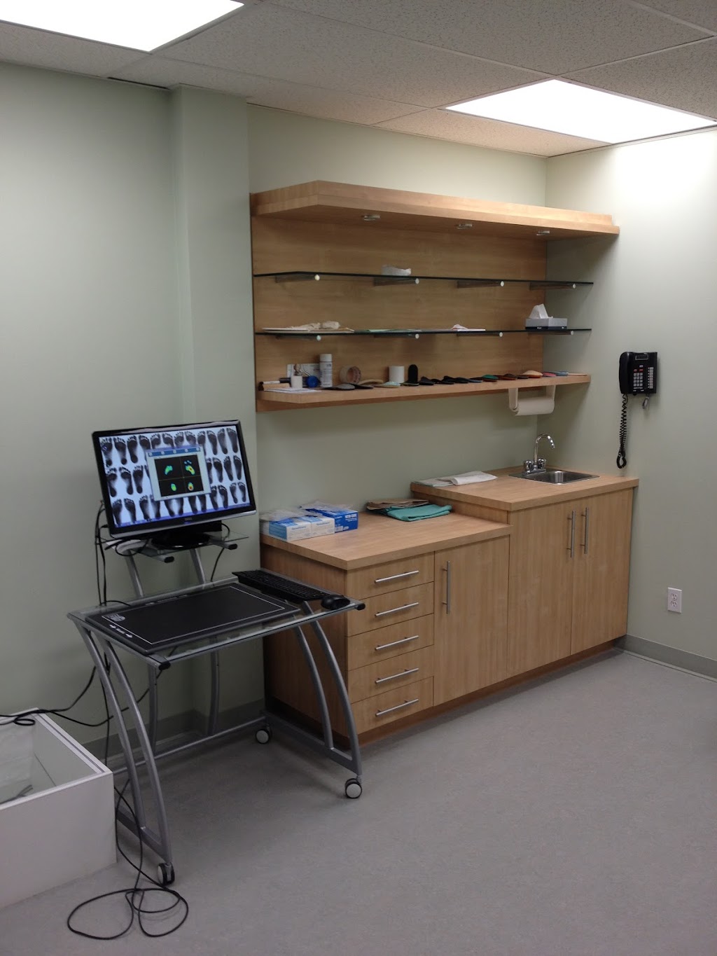 Clinique Podiatrique DuoPied:Dr Glenn Hebert podiatre | 5855 Bd Léger, Montréal-Nord, QC H1G 1K8, Canada | Phone: (514) 323-1749
