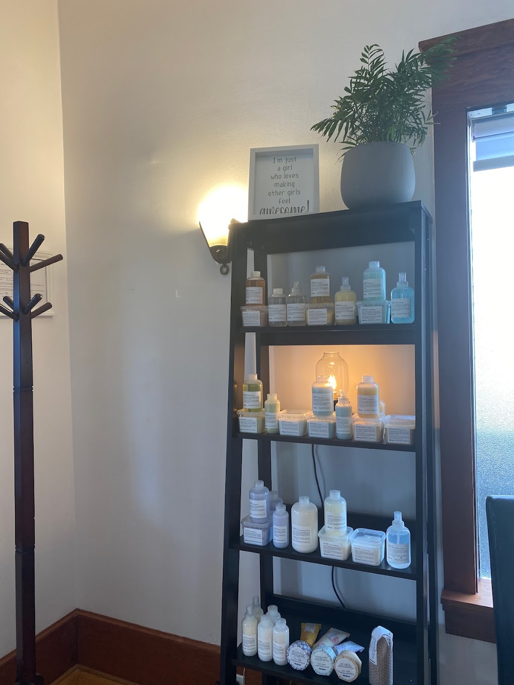 Mane Hair Salon | 33137 5 Ave, Mission, BC V2V 1V7, Canada | Phone: (604) 908-1166