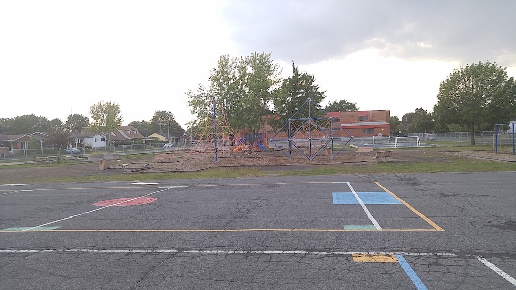 École Laflamme | 975 Rue Samuel-De Champlain, Saint-Jean-sur-Richelieu, QC J2X 3X4, Canada | Phone: (450) 347-4358
