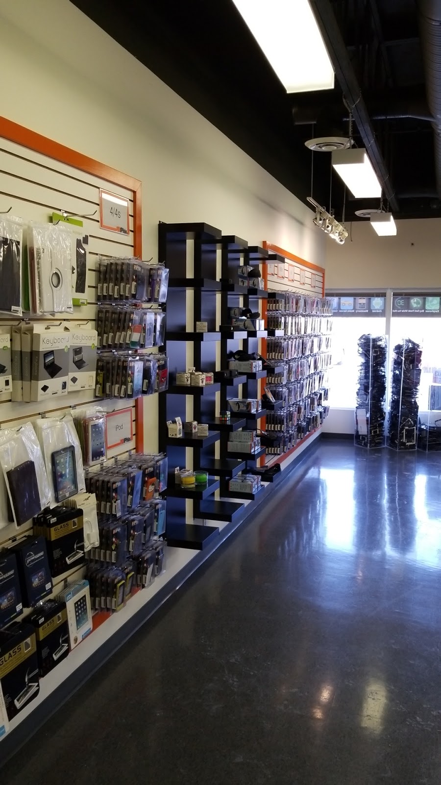 iPhix | 3804 Macleod Trail #201, Calgary, AB T2J 7G9, Canada | Phone: (403) 724-0996