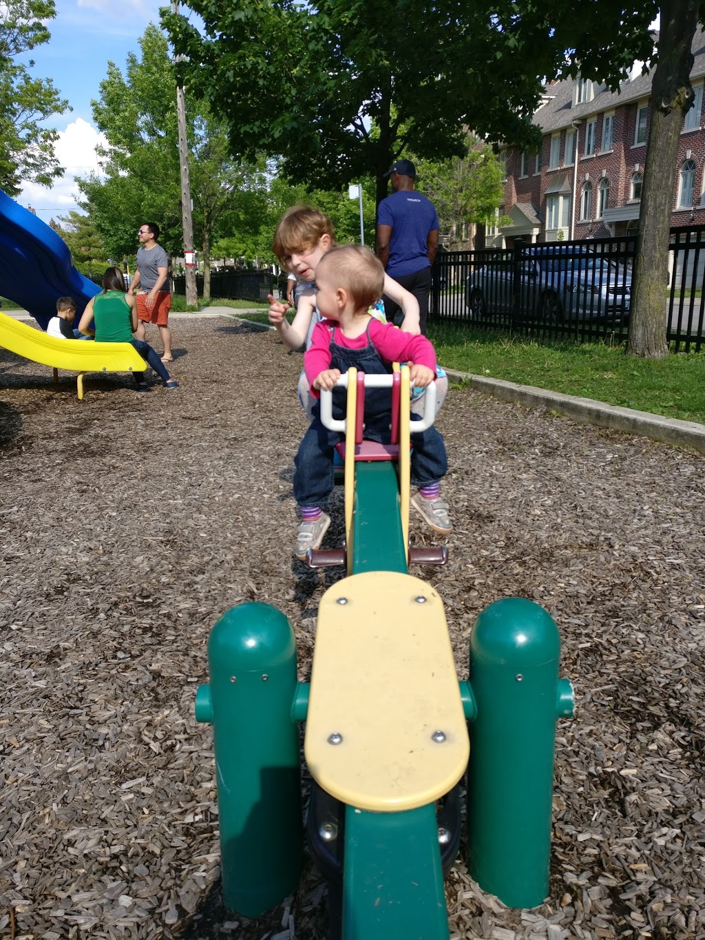 Winslow - Dalesford Parkette | 107 Wesley St, Etobicoke, ON M8Y 2W7, Canada | Phone: (416) 338-4386