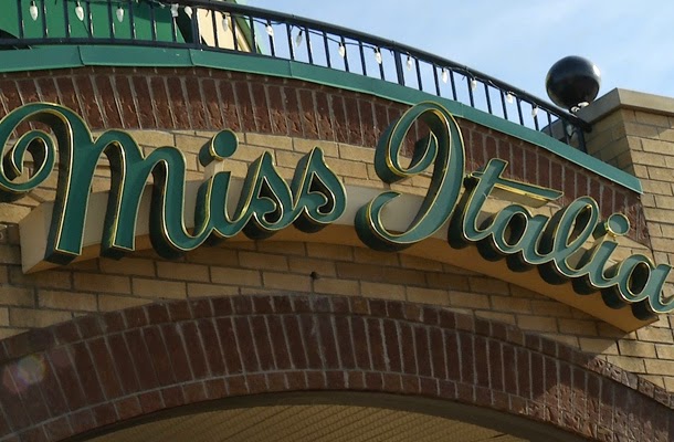 Miss Italia | 1380 Av Victoria, Greenfield Park, QC J4V 1L9, Canada | Phone: (450) 672-8000