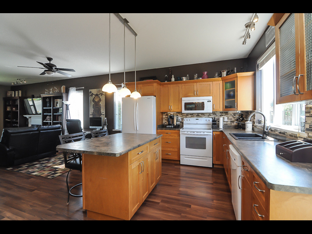 Mason Walker - Comox Valley Realtor | Comox Ave, Comox, BC V9M 1Y2, Canada | Phone: (250) 702-7061
