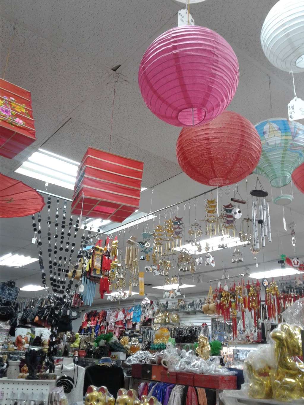 Creative Gifts & Etc | 10577 97 St NW, Edmonton, AB T5H 2L4, Canada | Phone: (780) 423-4517