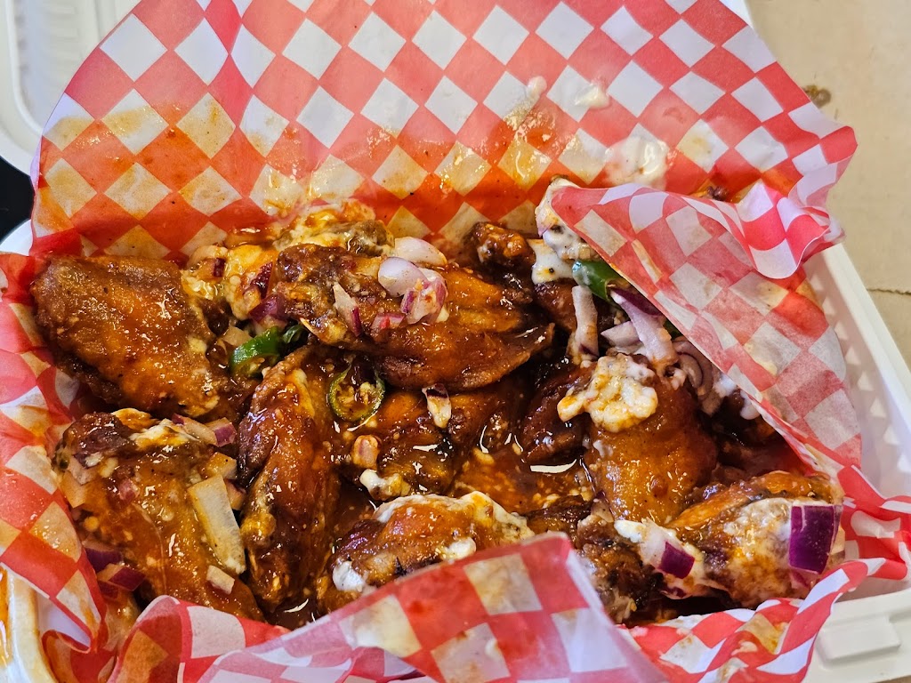 Alfys Pizza and Wings | 4870 Rue René-Émard, Pierrefonds, QC H9A 2Y1, Canada | Phone: (514) 624-0003