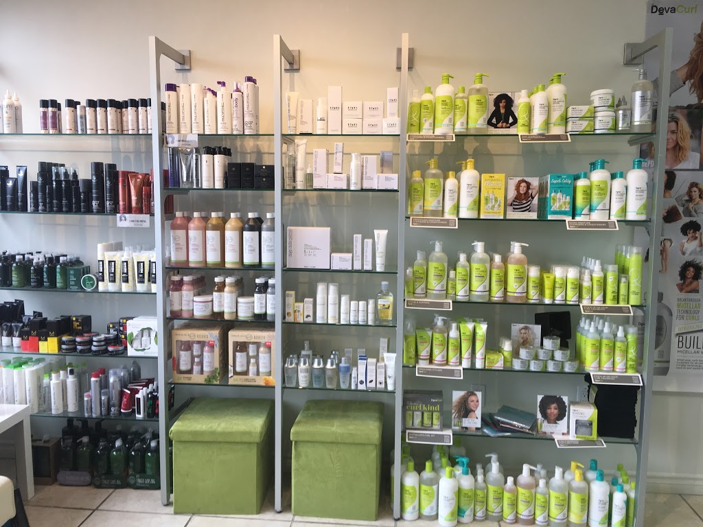 Curve Hair Studio | 900 Fairway Crescent, Kitchener, ON N2A 0A1, Canada | Phone: (519) 893-8938