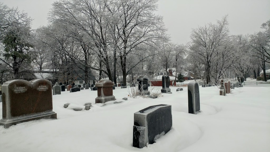 Beth Israel Ohev Sholom Cemetery | 2052 Boulevard René-Lévesque O, Québec, QC G1V 0B6, Canada