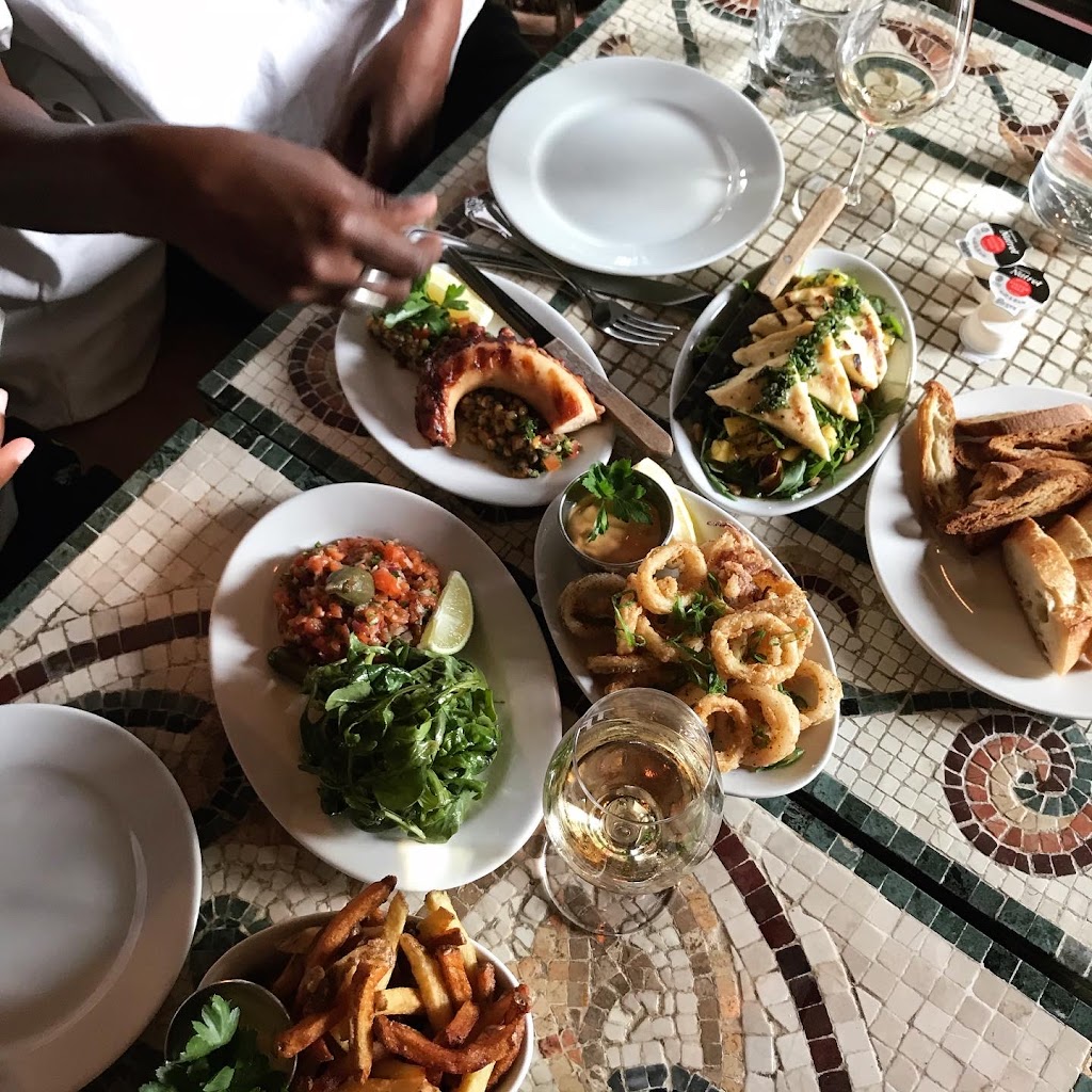 Bar Tapas Taza Flores | 5375 Av du Parc, Montréal, QC H2V 4G9, Canada | Phone: (514) 274-5516
