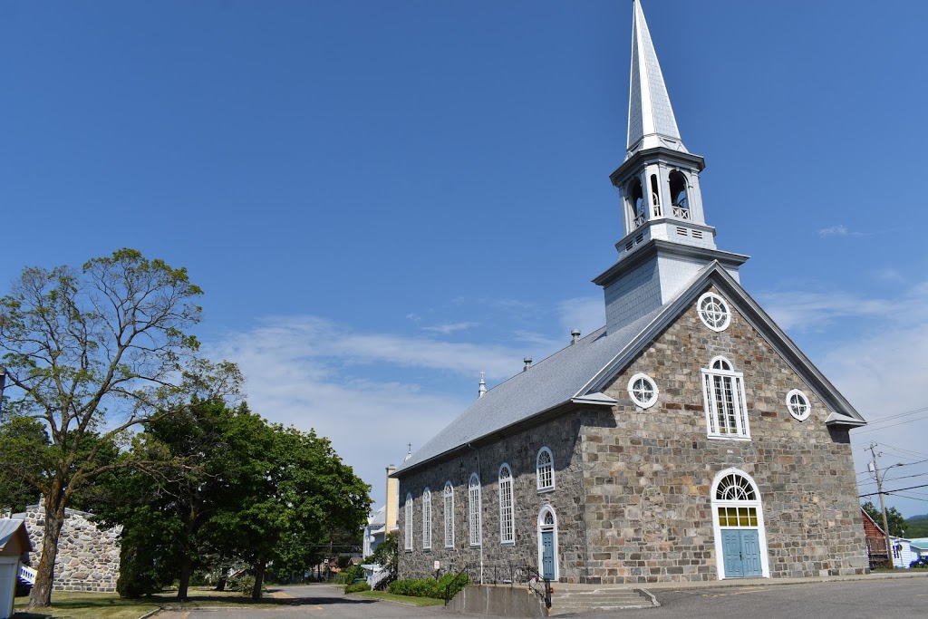 Église Saint-Aubert | 43 Rue Principale O, Saint-Aubert, QC G0R 2R0, Canada | Phone: (418) 598-6348