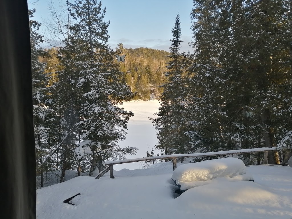 Pourvoirie Laurentides Chalets chez Gaston | 61 CH Du Lac Du Cerf, Notre-Dame-de-Pontmain, QC J0W 1S0, Canada | Phone: (819) 597-2460