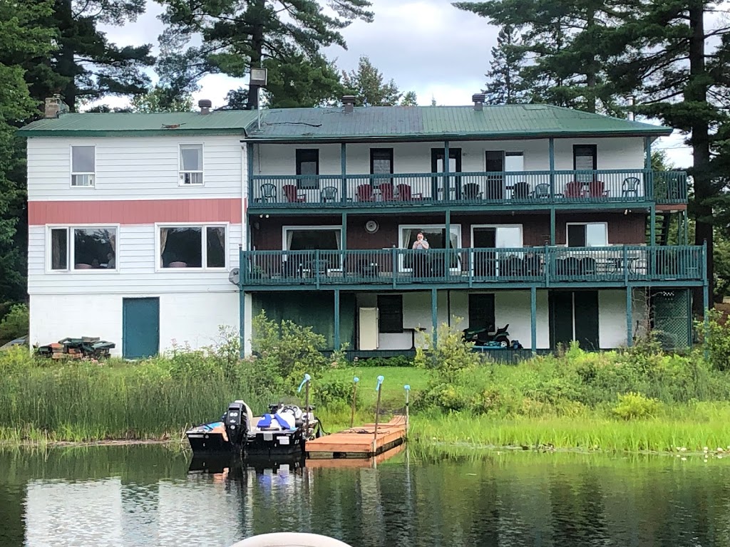 Manoir Lac Du Cerf | 12 Rue Bondu, Lac-du-Cerf, QC J0W 1S1, Canada | Phone: (819) 597-4299