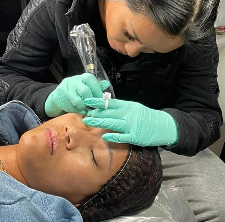 Blossom Beauty Bar | 16 Matthew St, Orangeville, ON L9W 2H4, Canada | Phone: (647) 680-1444
