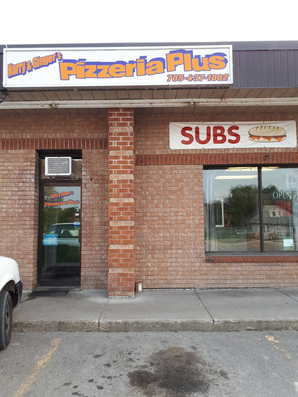 Harry & Gingers Pizza | 281 Pefferlaw Rd, Pefferlaw, ON L0E 1N0, Canada | Phone: (705) 437-1002