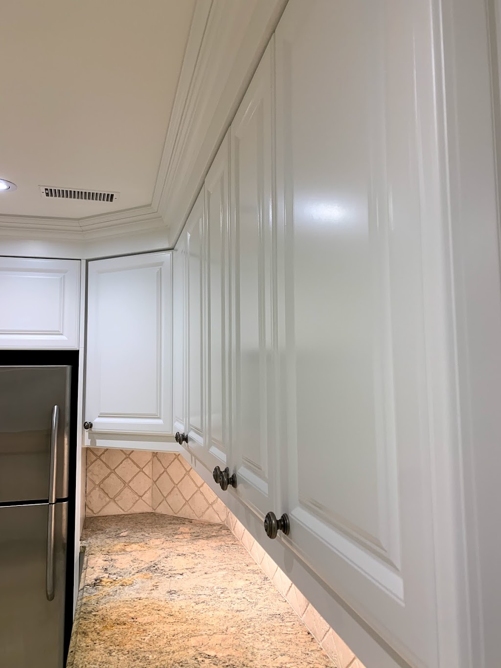 SPRAYBOX - Kitchen & Furniture Painter | 6141 Atlantic Dr #8, Mississauga, ON L5T 1L9, Canada | Phone: (647) 838-7795