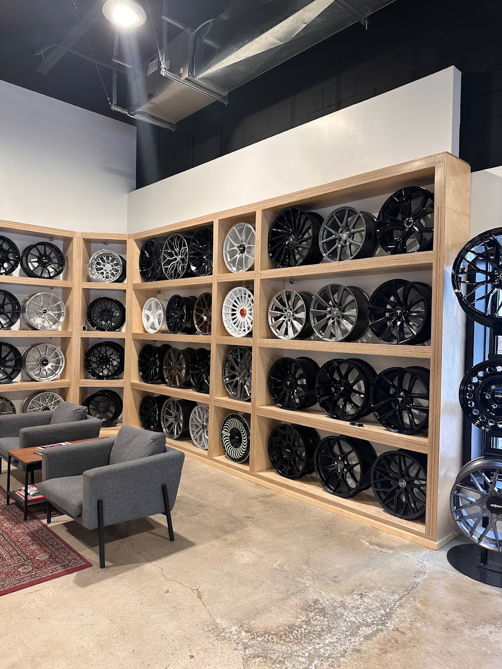 Handler Wheels | 2675 Rue de Miniac, Saint-Laurent, QC H4S 1E5, Canada | Phone: (514) 548-2181