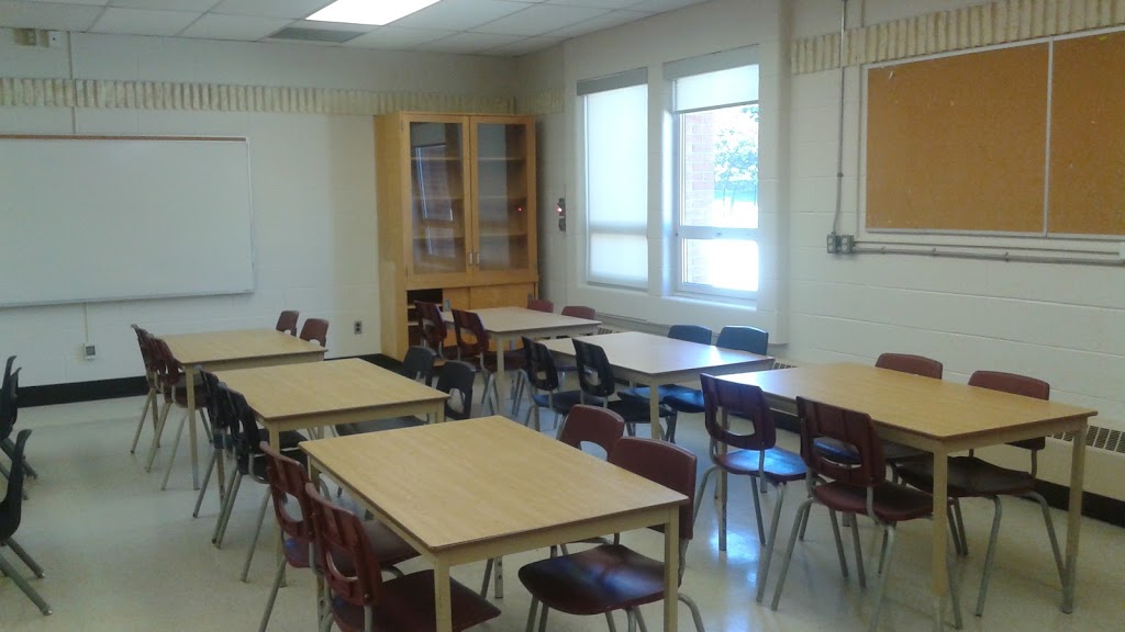 HDSB Welcome Centre | 215 Ontario St S, Milton, ON L9T 4N5, Canada | Phone: (905) 335-3665 ext. 3440