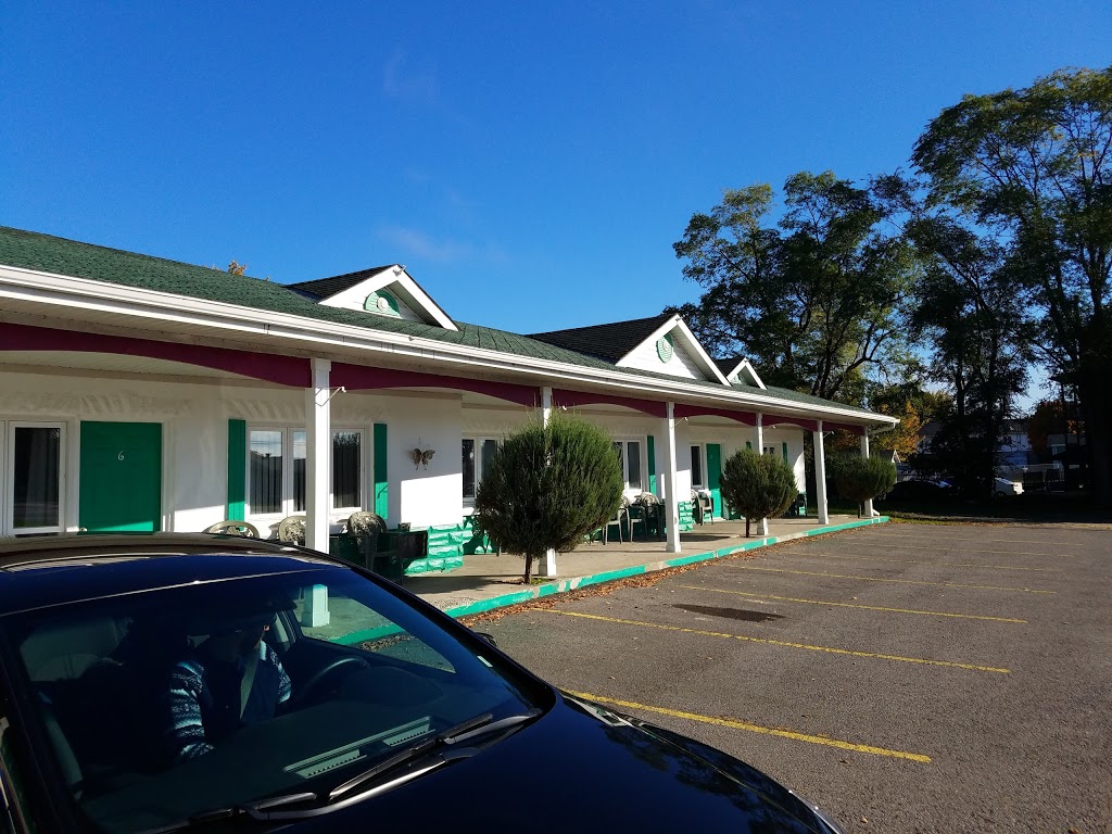 Motel Gatineau | 793 Boulevard Maloney E, Gatineau, QC J8P 1G5, Canada | Phone: (819) 663-4208