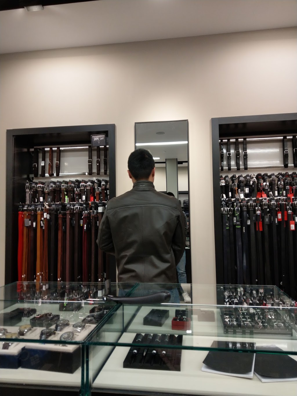 BOSS Outlet | 7899 Templeton Station Rd, Richmond, BC V7B 1Y7, Canada | Phone: (604) 273-8182
