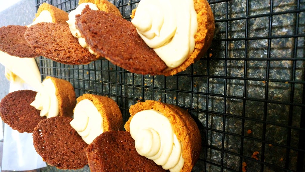 Treatz YaSelf Dessert Company | 25 Mill St, Oshawa, ON L1H 2Z4, Canada | Phone: (289) 600-3468