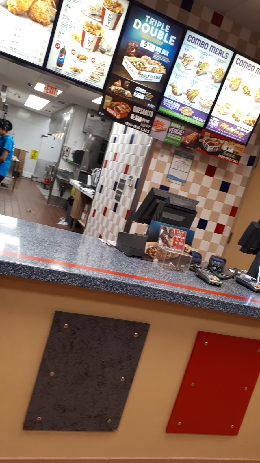 Taco Bell | 10068 McLaughlin Rd, Brampton, ON L7A 2X6, Canada | Phone: (905) 495-2367