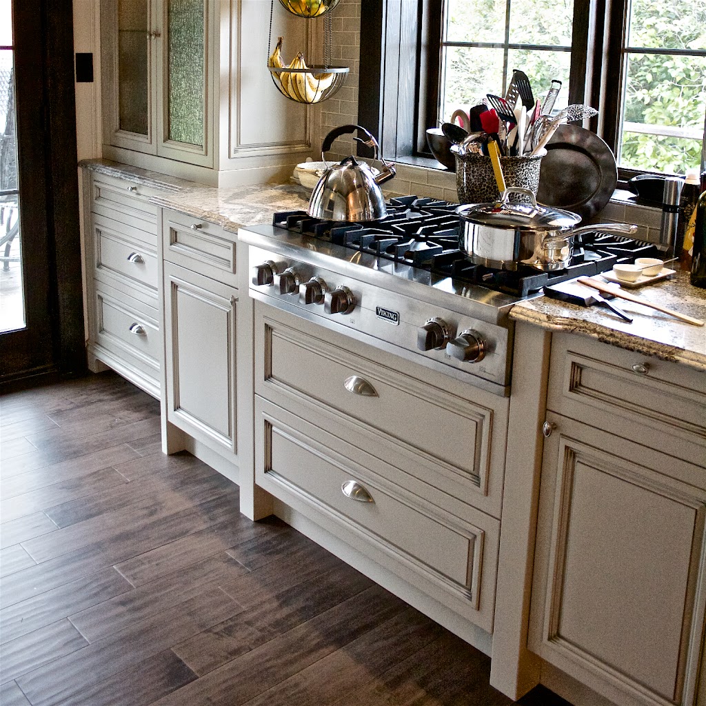 Kniss Custom Woodwork Ltd | 1007 55 Ave NE B, Calgary, AB T2E 6W1, Canada | Phone: (403) 973-5633