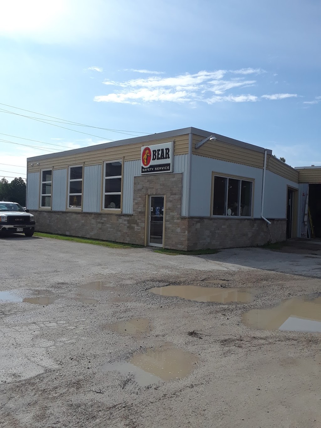 Bear Wheel and Brake Service | 1398 1st Ave W, Owen Sound, ON N4K 4L2, Canada | Phone: (519) 372-0366