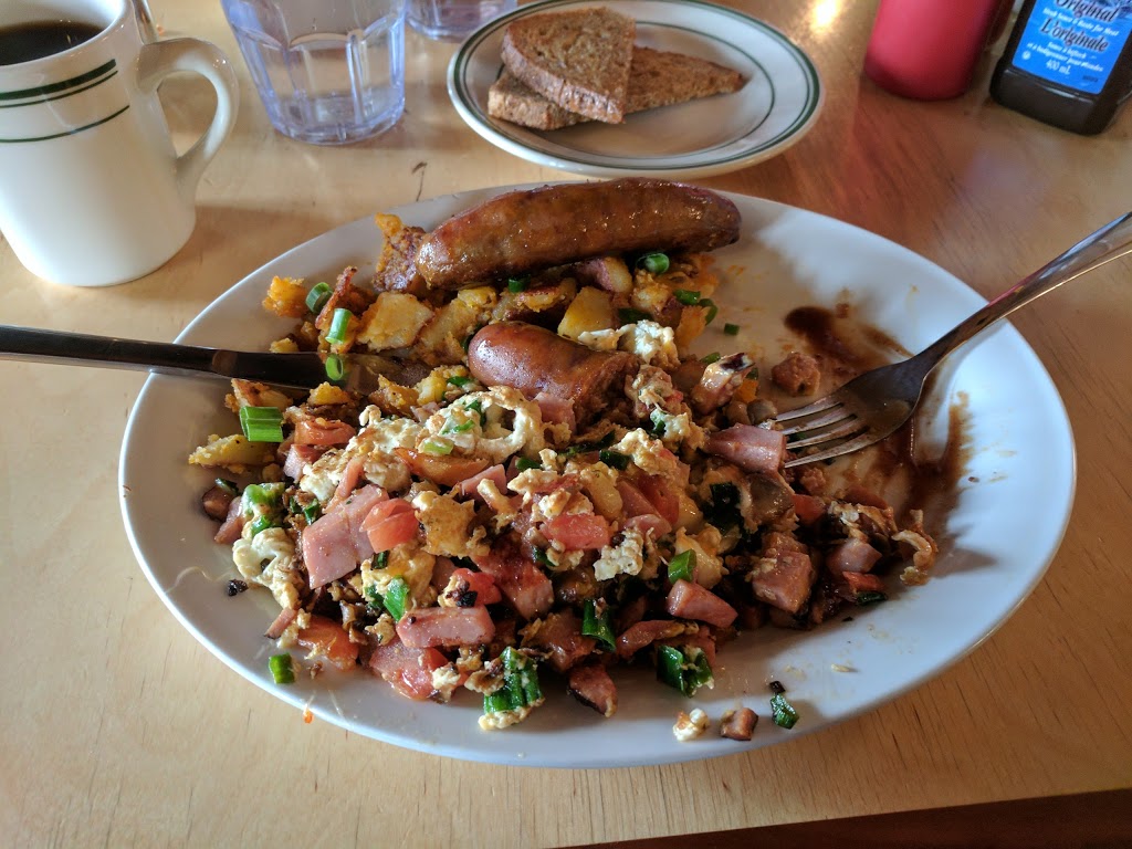 Chuckwagon Cafe | 105 Sunset Blvd NW, Turner Valley, AB T0L 2A0, Canada | Phone: (403) 933-0003