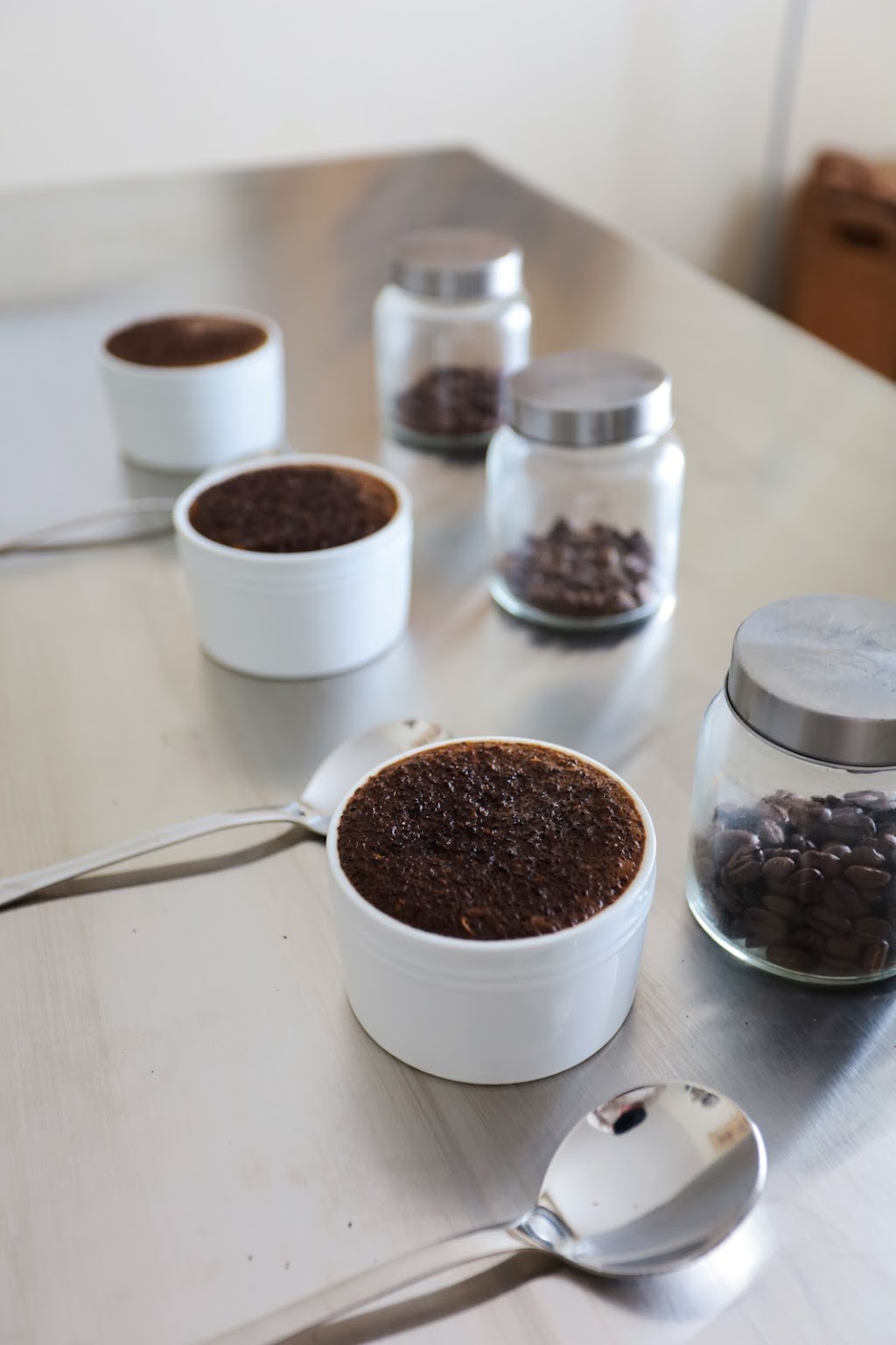 Hammer and Chip Coffee | 4915 35 Ave SW #23, Calgary, AB T3E 6K9, Canada | Phone: (403) 852-1426