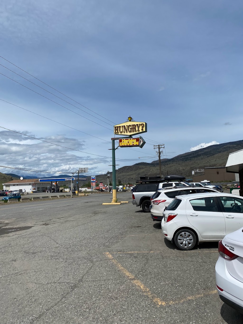 Hungry Herbies Drive-In | 1301 Cariboo Hwy, Cache Creek, BC V0K 1H0, Canada | Phone: (250) 457-6644