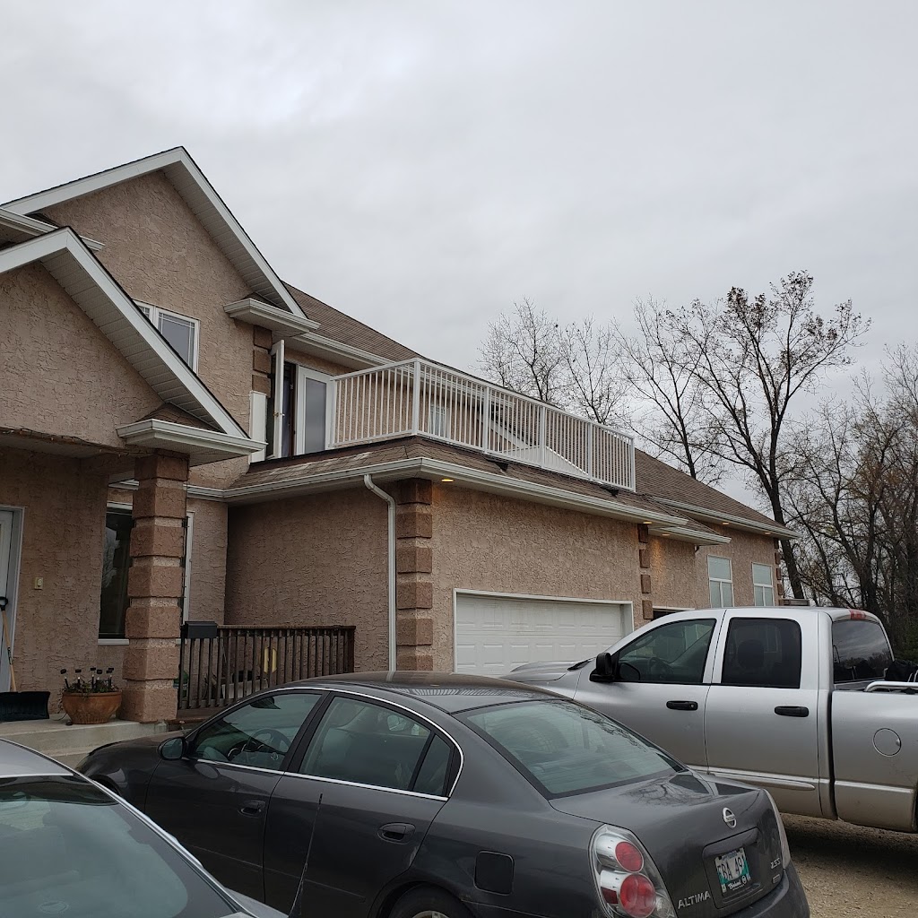 Daves Construction | 935 Dowker Ave, Winnipeg, MB R3T 1R7, Canada | Phone: (204) 479-0664