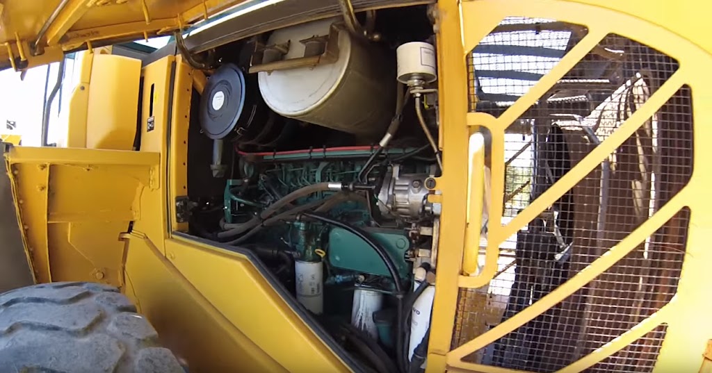 Simmons Tractor Ltd. | 44 Greentree Ave, Windsor Junction, NS B2T 1K1, Canada | Phone: (902) 719-7808
