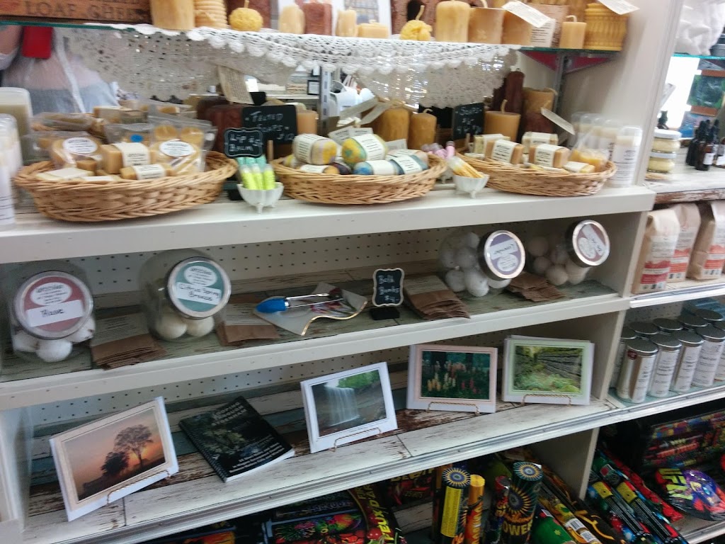 Big Bay General Store | 250854 Big Bay Side Rd, Wiarton, ON N0H 2T0, Canada | Phone: (519) 534-3730
