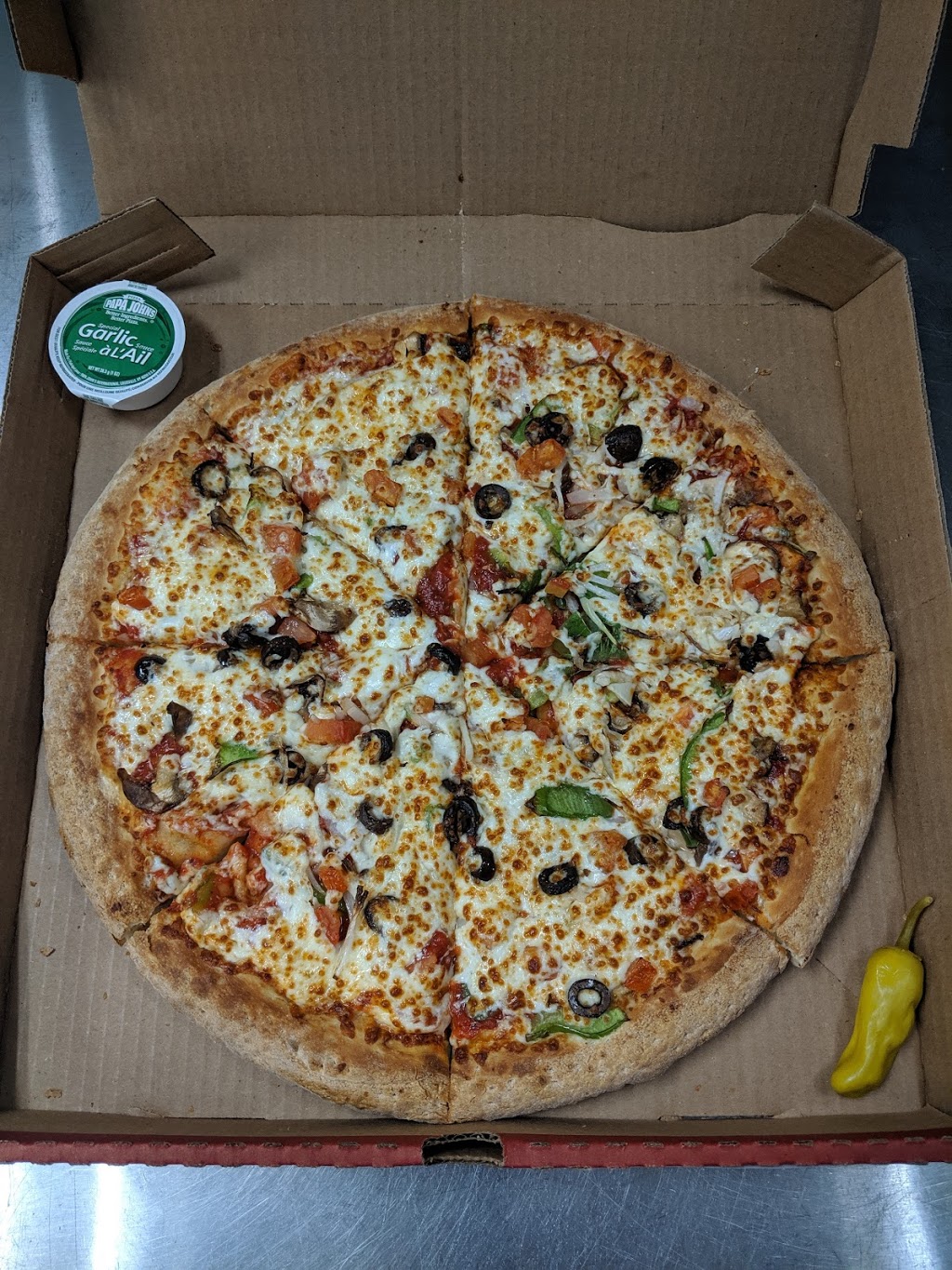 Papa Johns Pizza | 1400 OConnor Dr, East York, ON M4B 2T8, Canada | Phone: (416) 757-0338