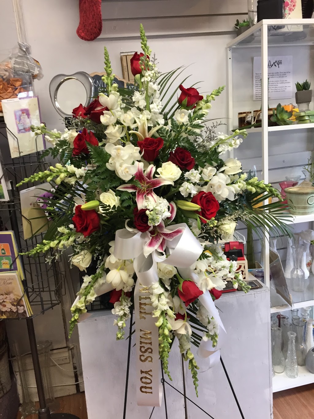 Silver Heights Florist | 211 Mt Royal Rd, Winnipeg, MB R3J 2N1, Canada | Phone: (204) 832-7398