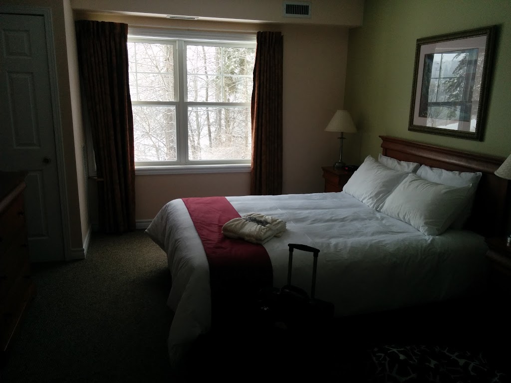 Getaways At Haliburton Heights | 1701 Wigamog Rd, Haliburton, ON K0M 1S0, Canada | Phone: (705) 457-3254