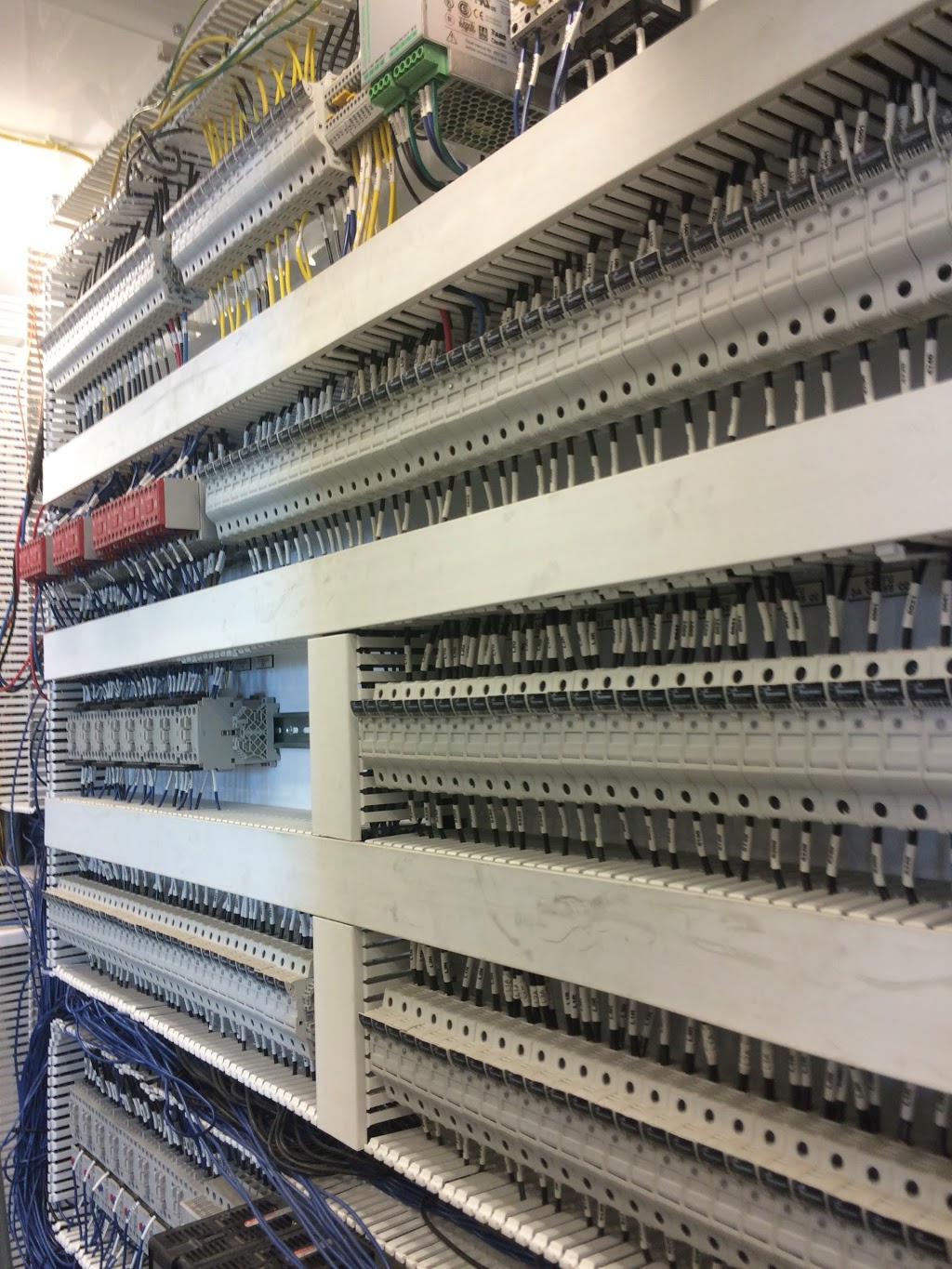 Suntech Electric And Controls Ltd | 352 Huntridge Rd NE, Calgary, AB T2K 4C1, Canada | Phone: (403) 921-8067