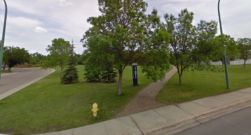 Dickinson Park | park | 30 crescent, 26 Dickinson Crescent, Regina, SK S4R 7K7, Canada