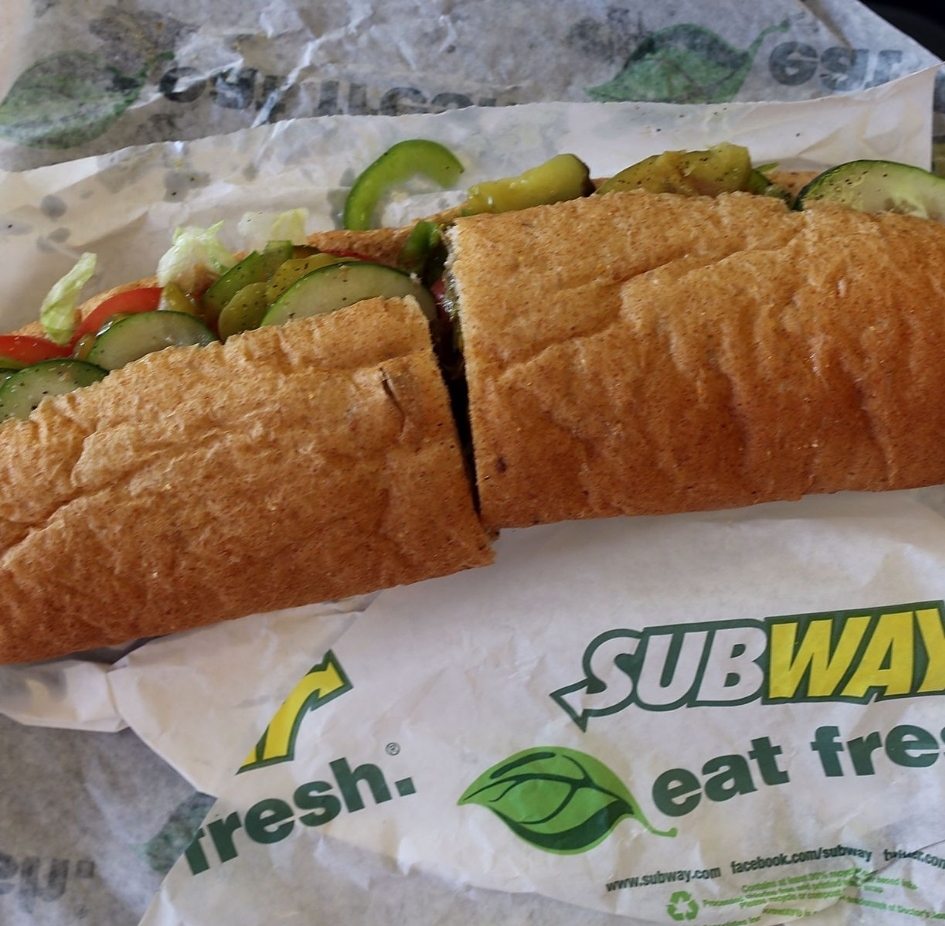 Subway | 2224 Walker Rd Suite 10, Windsor, ON N8W 5L7, Canada | Phone: (519) 258-8088