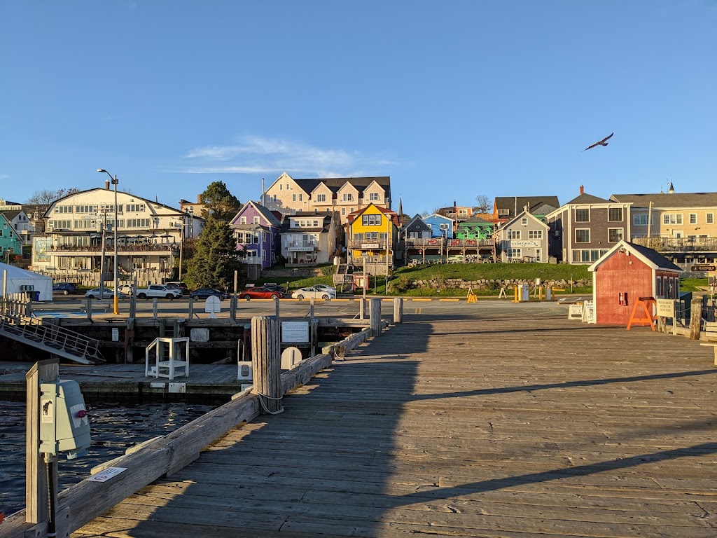 Lunenburg Waterfront 146 Bluenose Dr, Lunenburg, NS B0J 2C0, Canada