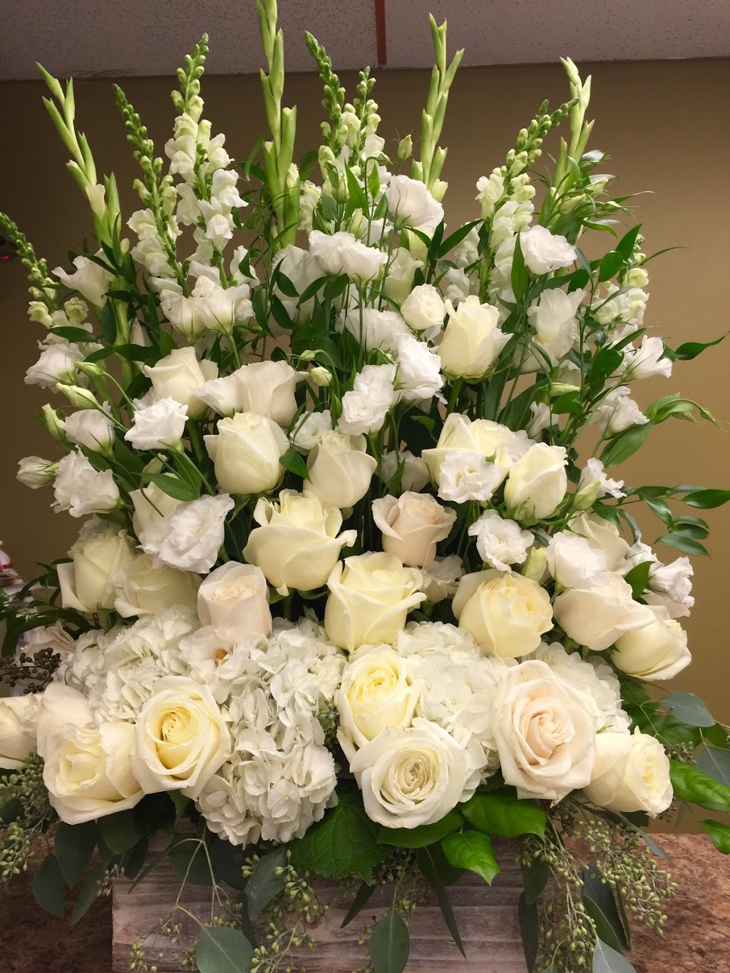 Julies Floral & Gifts | 2965 Islington Ave Unit 6, North York, ON M9L 2K8, Canada | Phone: (416) 248-9478