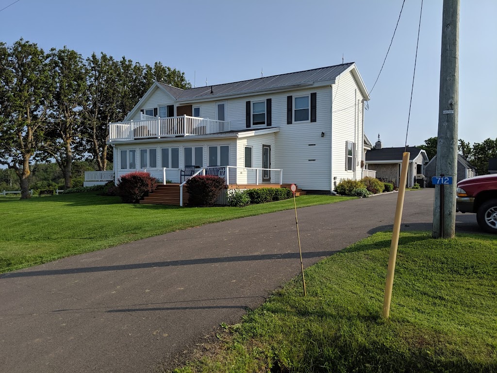 The Beach House Inn | 712 Cape Rd, Kensington, PE C0B 1M0, Canada | Phone: (902) 886-2145