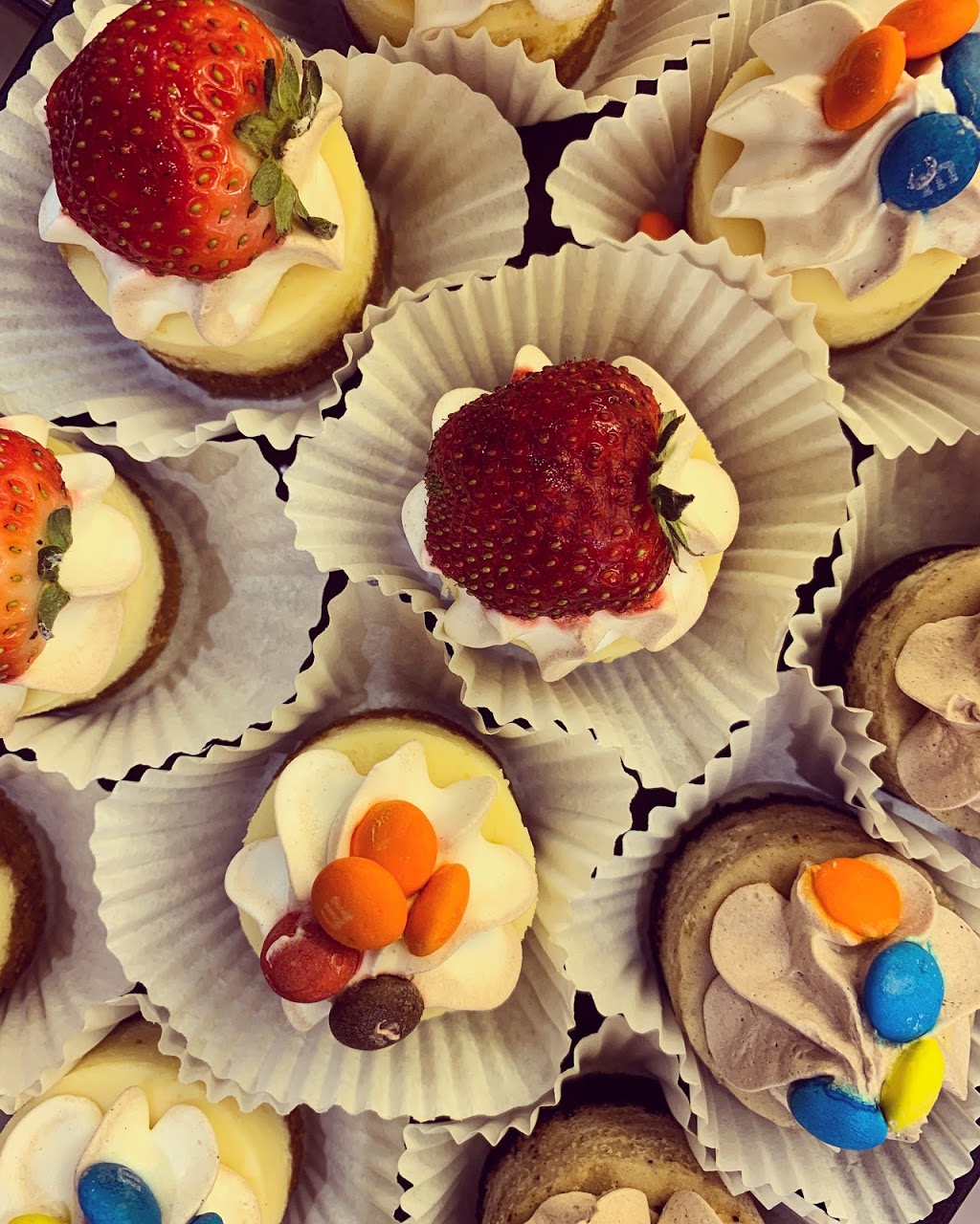 Royal Bakery | 1263 Weston Rd, York, ON M6M 4P9, Canada | Phone: (416) 240-9969